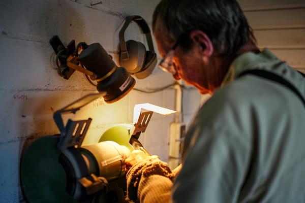 Schrifteisen anschleifen