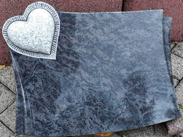 Grabstein Liegeplatte